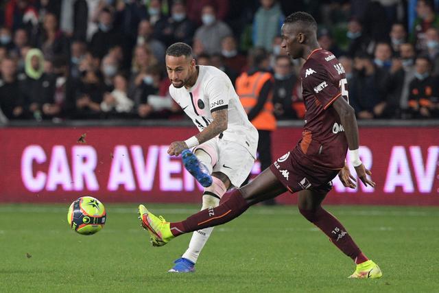 太阳险胜独行侠豪取7连胜 森林狼大胜开拓者