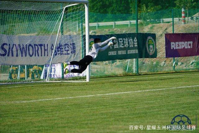 莫兰德15+14徐杰14分 广东6人上双大胜深圳